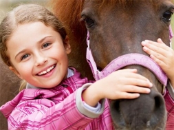 «Детский праздник с милой пони» от конного клуба «Новая заря» со скидкой 43%