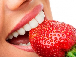 Комплексная чистка зубов с AirFlow, ультразвуком и полировкой в стоматологической клинике «New Life» со скидкой 56%
